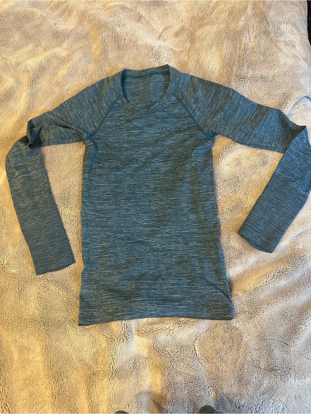Swifltytech long sleeve workout shirt